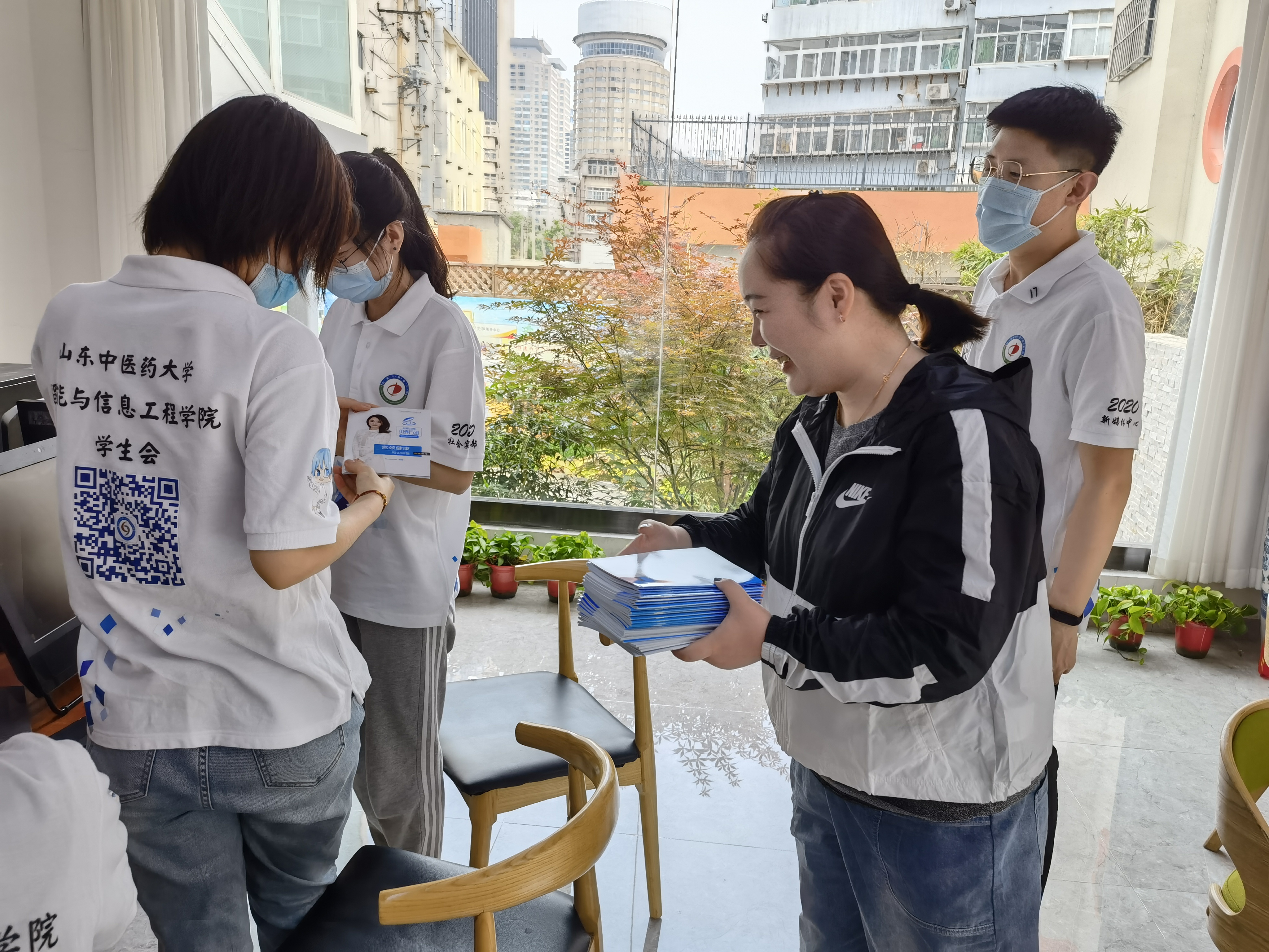 图四.jpg 图四.jpg