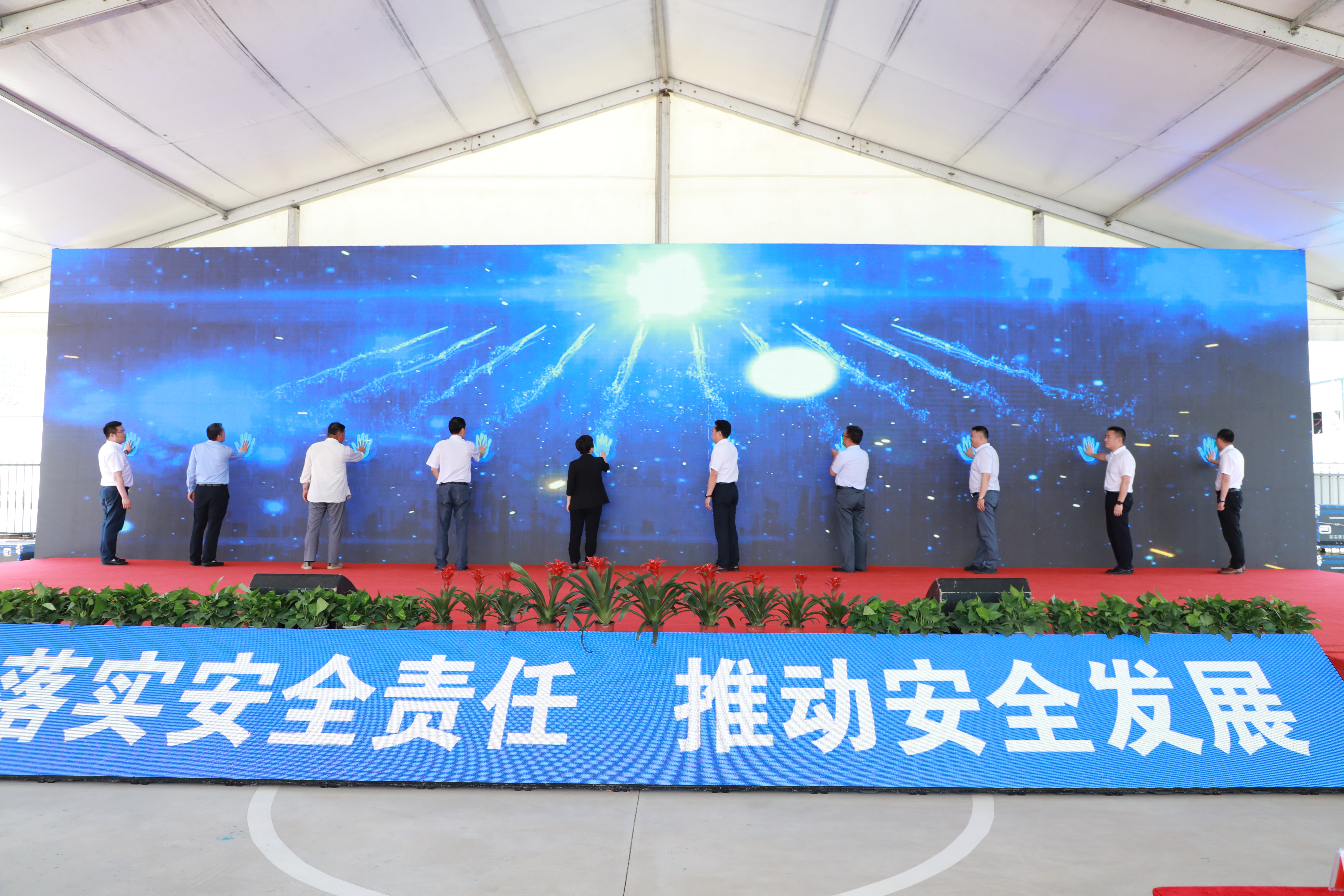 6ee7a82939d5ef806d8aad025ef5cb06.jpg 6ee7a82939d5ef806d8aad025ef5cb06.jpg