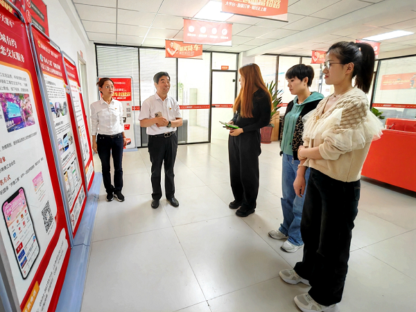 1695892132921082.png 服务1.png