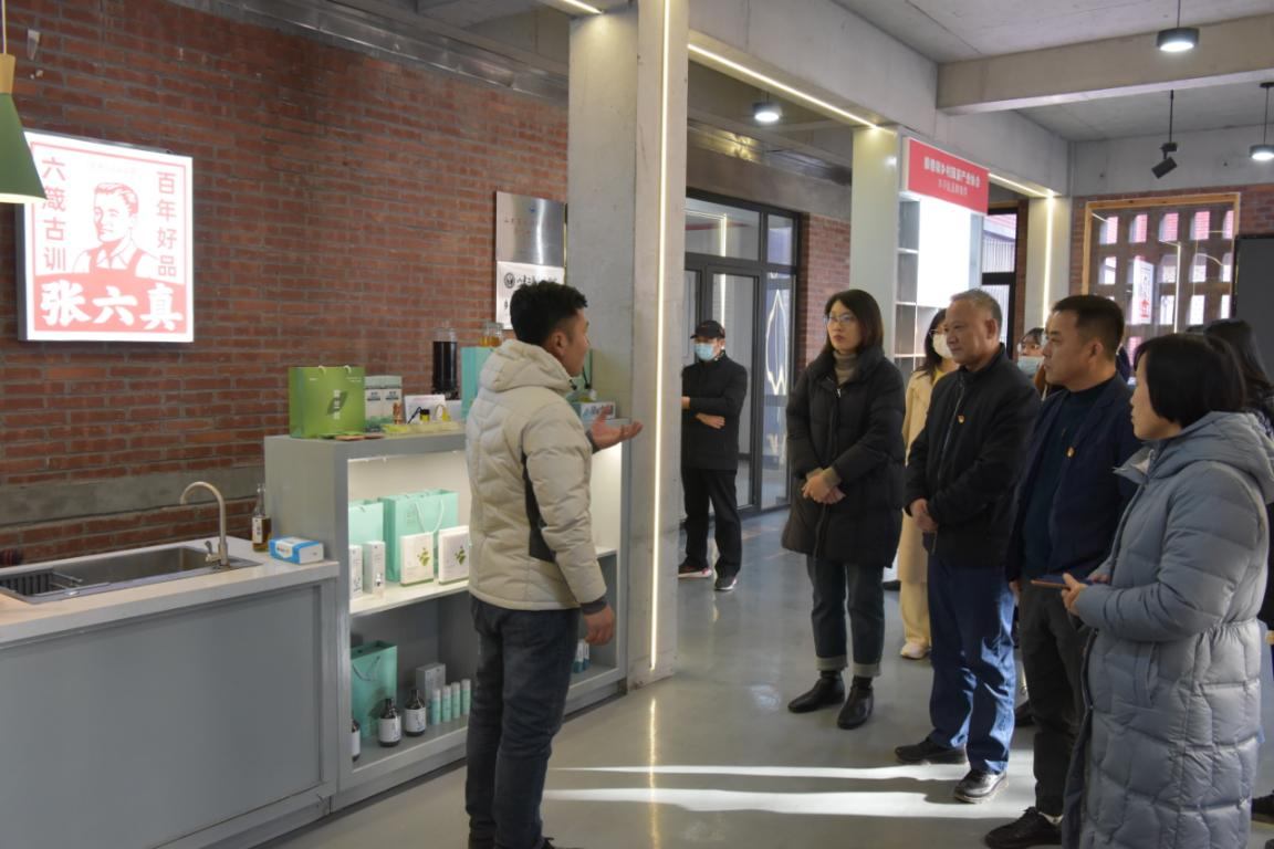 1701416562419116.png 1701416562419116.png